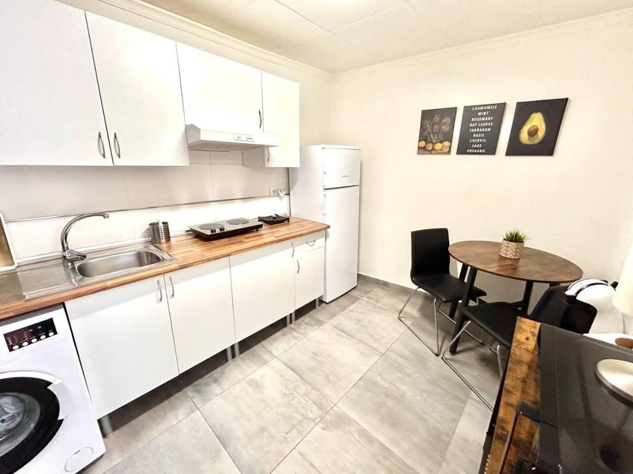 Plaza Circular Mas Que Apartamentos Murcia Ngoại thất bức ảnh